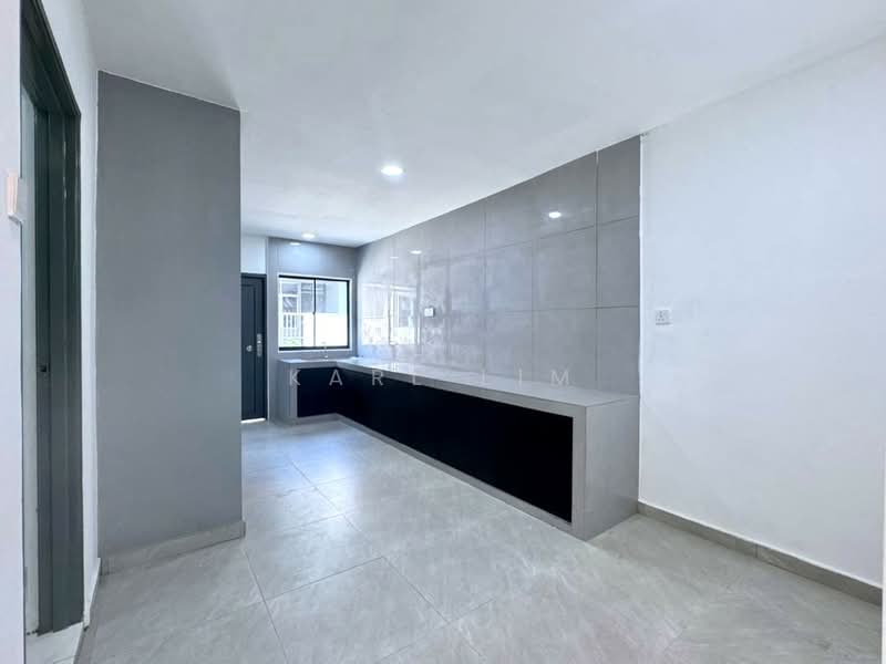2-storey Terraced House for Sale in Permas Jaya (Johor Bahru) - Karl Lim - Kitchen - PropertyGuru.com.my
