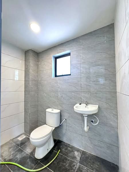 2-storey Terraced House for Sale in Permas Jaya (Johor Bahru) - Karl Lim - Bathroom - PropertyGuru.com.my