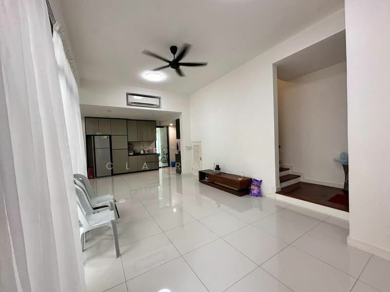 Rumah Teres untuk Disewa di Medini (Iskandar Puteri (Nusajaya)) - Claira Ong - Living Room - PropertyGuru.com.my