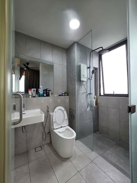 Servis Apartment untuk Dijual di Emerald 9 - Terry Yee - Bathroom - PropertyGuru.com.my