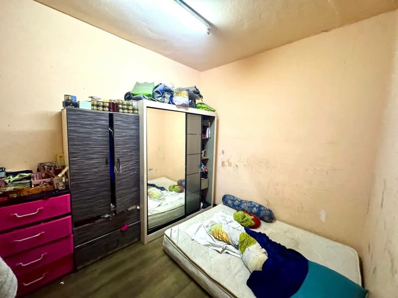 2-storey Terraced House for Sale in Taman Nirwana (Ampang) - M.J Zairin - Bedroom - PropertyGuru.com.my