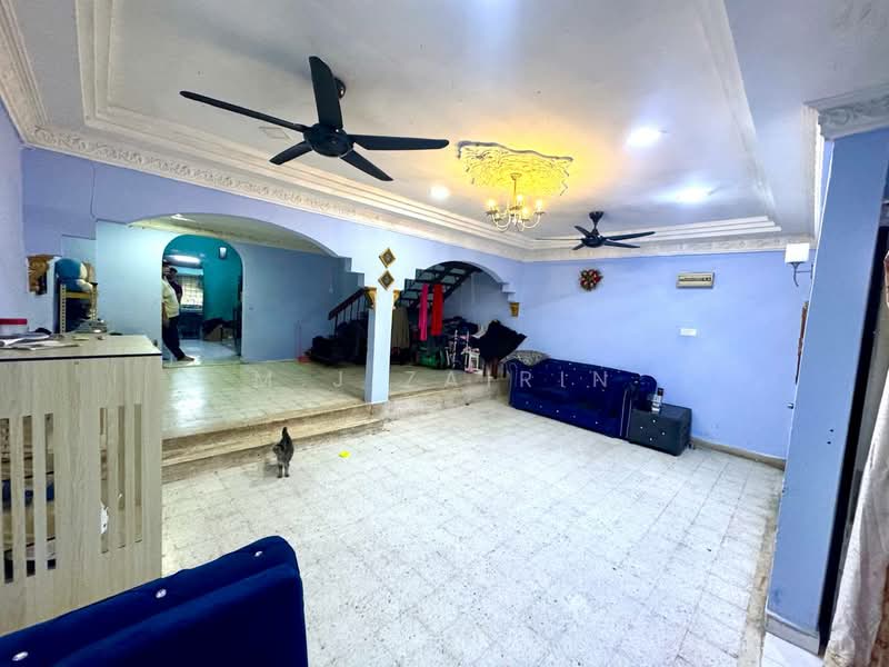 2-storey Terraced House for Sale in Taman Nirwana (Ampang) - M.J Zairin - Living Room - PropertyGuru.com.my