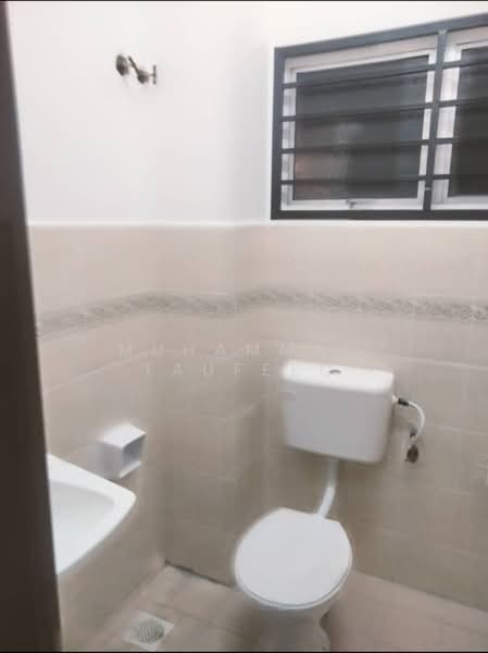 2-storey Terraced House for Rent in Alam Perdana (Puncak Alam) - Muhammad Taufeeq - Bathroom - PropertyGuru.com.my
