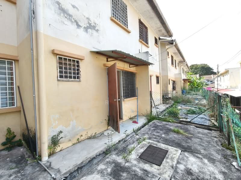 2-storey Terraced House for Sale in Bandar Putra Permai (Seri Kembangan) - Qadir Qadir - PropertyGuru.com.my