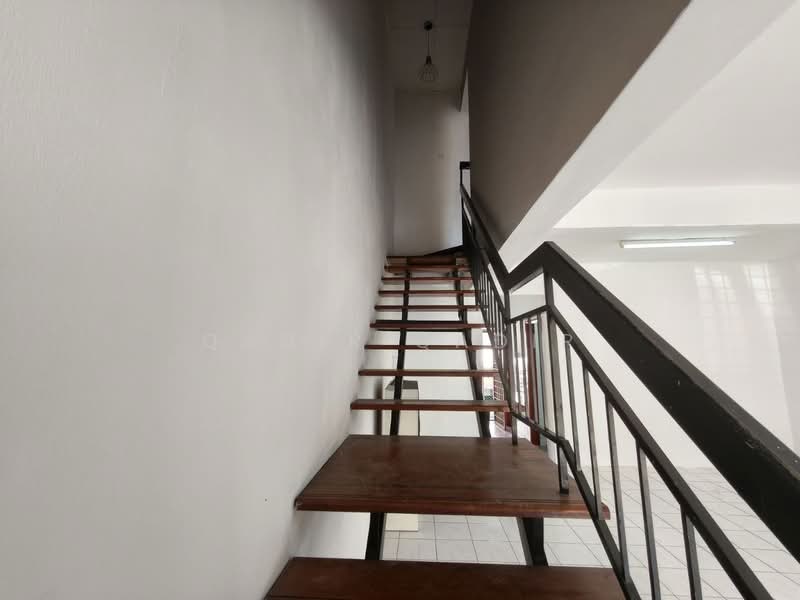 2-storey Terraced House for Sale in Bandar Putra Permai (Seri Kembangan) - Qadir Qadir - PropertyGuru.com.my