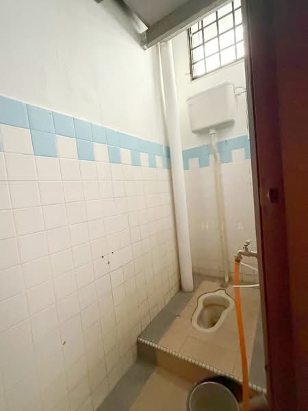 Shop / Office for Rent in Johor Bahru (Johor) - Stella Chia - Bathroom - PropertyGuru.com.my