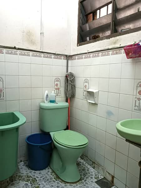 Rumah Teres 2 Tingkat untuk Dijual di Taman Cempaka (Ipoh) - PENNY CHEN - Bathroom - PropertyGuru.com.my