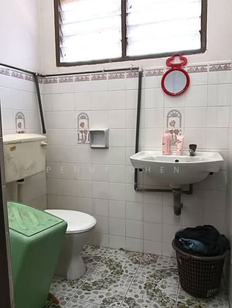 Rumah Teres 2 Tingkat untuk Dijual di Taman Cempaka (Ipoh) - PENNY CHEN - Bathroom - PropertyGuru.com.my