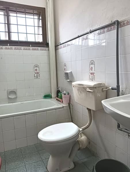Rumah Teres 2 Tingkat untuk Dijual di Taman Cempaka (Ipoh) - PENNY CHEN - Bathroom - PropertyGuru.com.my