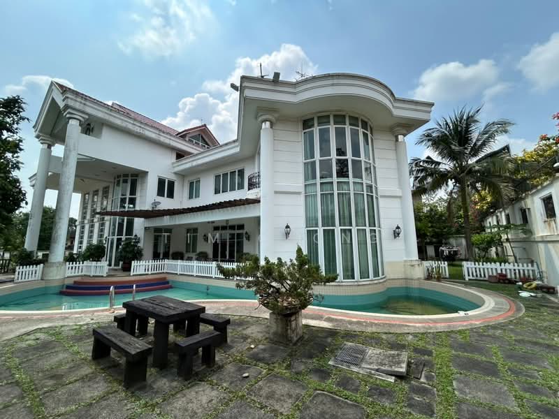 For Sale - Stulang Laut