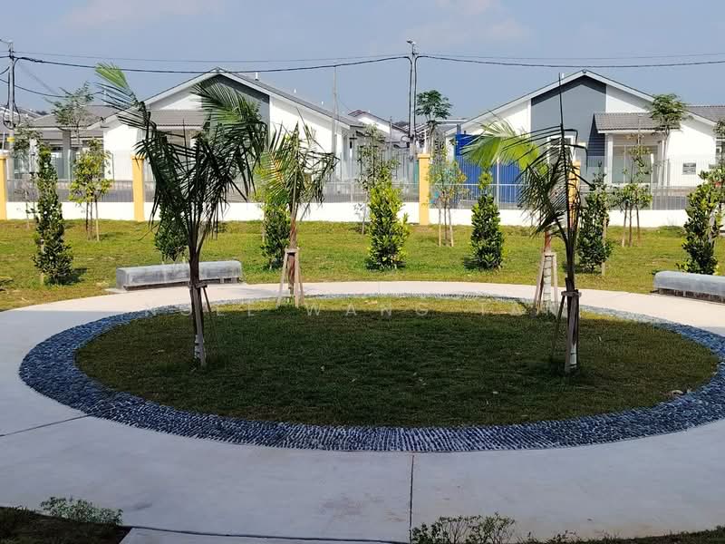 Rumah Berkembar untuk Dijual di Tanjong Minyak (Melaka) - Ngee Wang Tan - Exterior - PropertyGuru.com.my