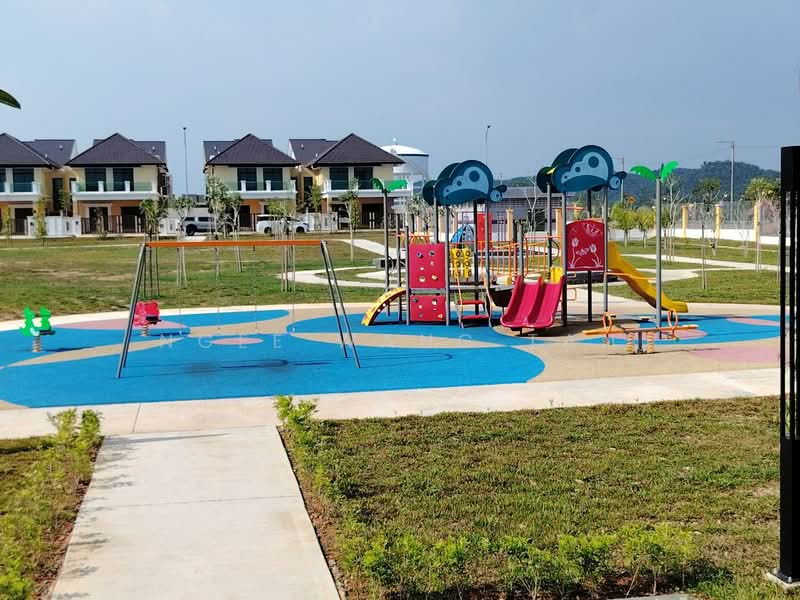 Rumah Berkembar untuk Dijual di Tanjong Minyak (Melaka) - Ngee Wang Tan - Exterior - PropertyGuru.com.my