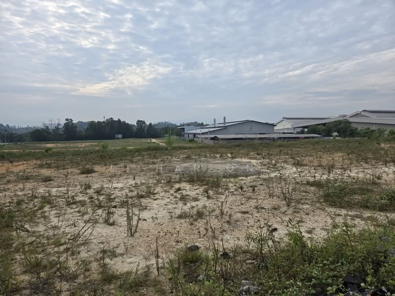 Semi-D Factory for Sale in Sendayan Tech Valley (Labu) - Li Har Ong - Exterior - PropertyGuru.com.my