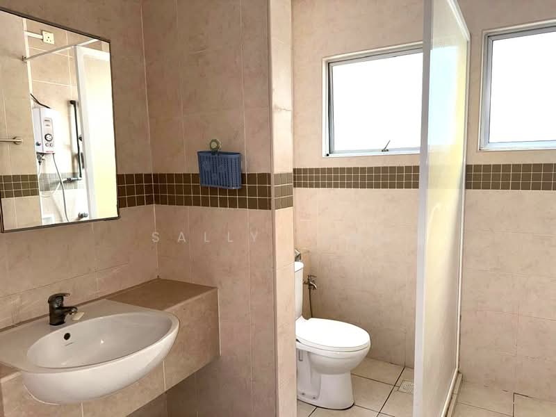 Semi-Detached House for Rent in Setia Alam (Selangor) - Sally Yong - Bathroom - PropertyGuru.com.my