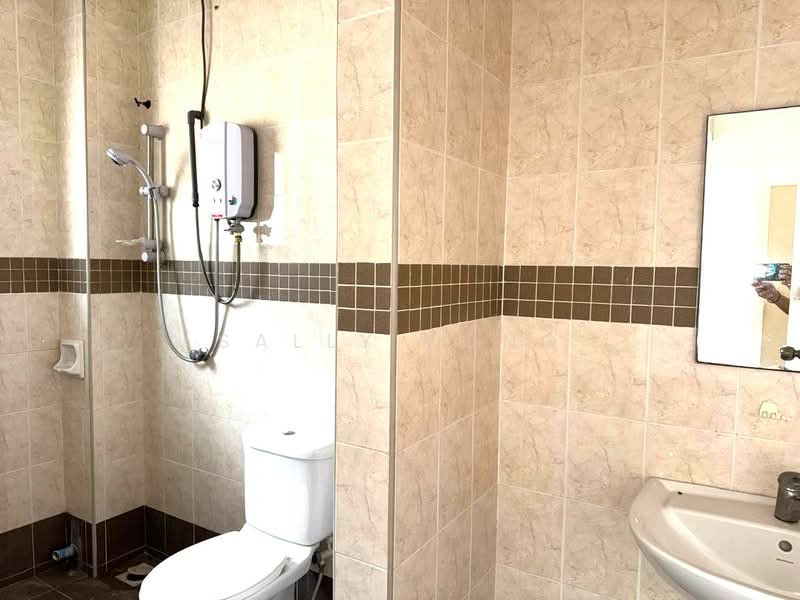 Semi-Detached House for Rent in Setia Alam (Selangor) - Sally Yong - Bathroom - PropertyGuru.com.my
