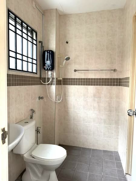 Semi-Detached House for Rent in Setia Alam (Selangor) - Sally Yong - Bathroom - PropertyGuru.com.my