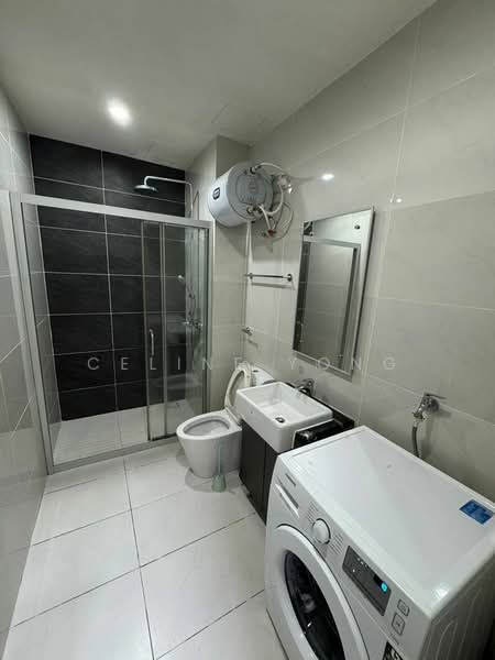 Condominium for Rent at Bay Point @ Country Garden Danga Bay - Celine Yong - Bathroom - PropertyGuru.com.my
