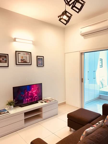 Condominium for Rent at Bay Point @ Country Garden Danga Bay - Celine Yong - Living Room - PropertyGuru.com.my