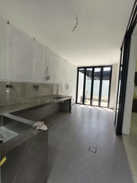 Semi-Detached House for Sale in Taman Seri Austin (Tebrau) - Luis Lim - Kitchen - PropertyGuru.com.my