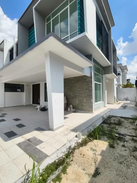 Semi-Detached House for Sale in Taman Seri Austin (Tebrau) - Luis Lim - Exterior - PropertyGuru.com.my
