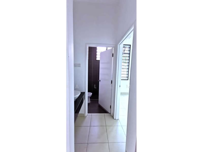 2-storey Terraced House for Sale in Taman Seri Austin (Tebrau) - Karl Lim - Bathroom - PropertyGuru.com.my