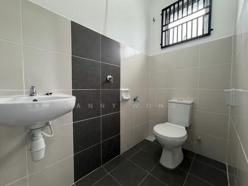 2-storey Terraced House for Rent in Rawang (Selangor) - Danny Wong - Bathroom - PropertyGuru.com.my
