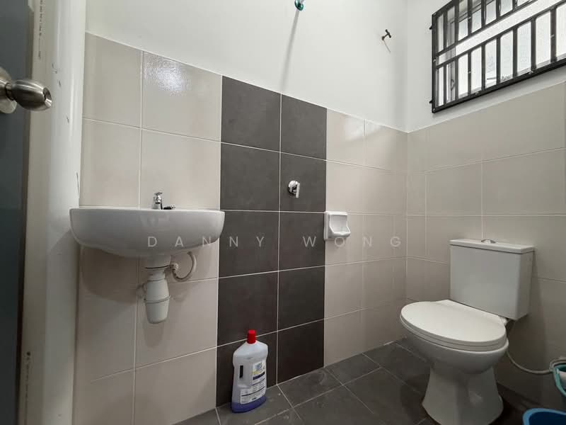 2-storey Terraced House for Rent in Rawang (Selangor) - Danny Wong - Bathroom - PropertyGuru.com.my
