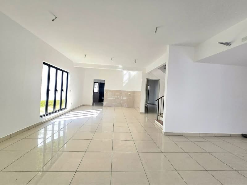 3-storey Terraced House for Sale in Taman Melawati (Ulu Kelang) - M.J Zairin - Living Room - PropertyGuru.com.my