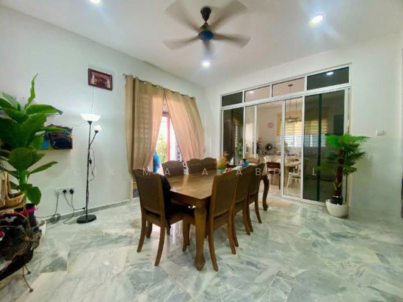 Rumah Berkembar untuk Dijual di Keramat (Kuala Lumpur) - Cik Maya Abdul - Dining Room - PropertyGuru.com.my