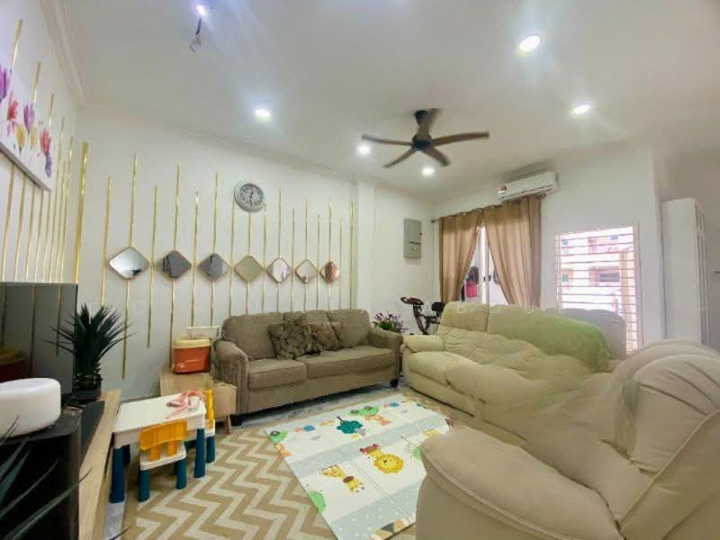 Rumah Berkembar untuk Dijual di Keramat (Kuala Lumpur) - Cik Maya Abdul - Living Room - PropertyGuru.com.my