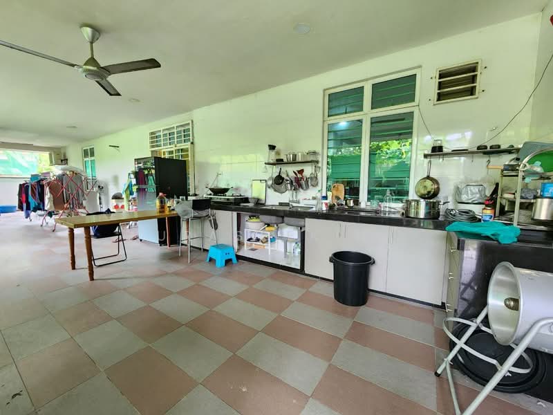 Rumah Banglo untuk Dijual di Desa Pinggiran Putra (Dengkil) - Nurashekin . - Kitchen - PropertyGuru.com.my