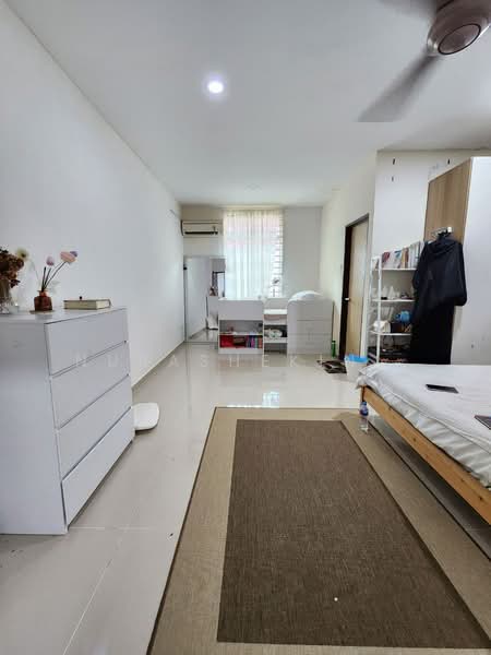 Rumah Banglo untuk Dijual di Desa Pinggiran Putra (Dengkil) - Nurashekin . - Bedroom - PropertyGuru.com.my