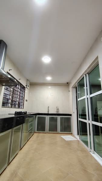 2.5-storey Terraced House for Sale in Taman Meranti Jaya (Puchong) - Chan Chong Liang - Kitchen - PropertyGuru.com.my