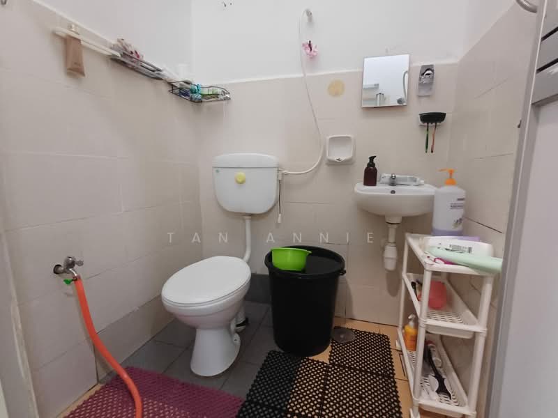 1-storey Terraced House for Sale in Sungai Jawi (Penang) - Tan ANNIE - Bathroom - PropertyGuru.com.my