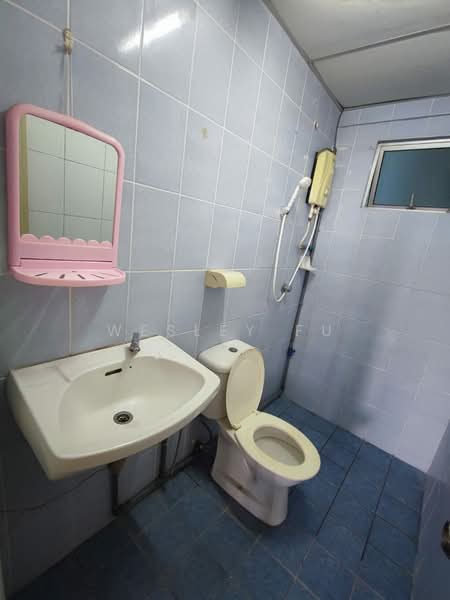 Kondominium untuk Dijual di Angkasa Condominiums - Wesley Fu - Bathroom - PropertyGuru.com.my