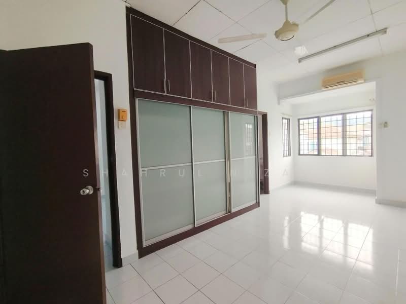Rumah Teres untuk Dijual di Bandar Kinrara Seksyen 5 (Bandar Kinrara) - Shahrul Nizam - Interior - PropertyGuru.com.my