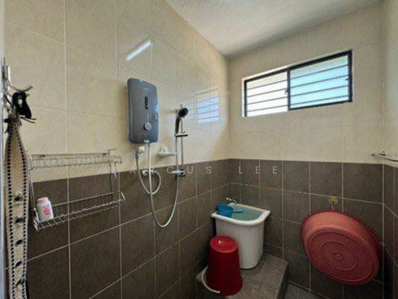 Rumah Teres 1 Tingkat untuk Disewa di Selayang (Selangor) - Marcus Lee - Bathroom - PropertyGuru.com.my