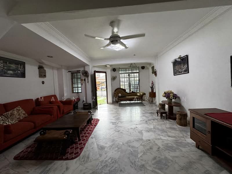 2-storey Terraced House for Sale in Batu Caves (Selangor) - Masnizah Arifin - Living Room - PropertyGuru.com.my