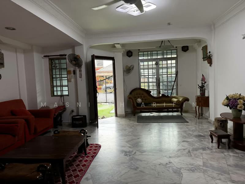 2-storey Terraced House for Sale in Batu Caves (Selangor) - Masnizah Arifin - Living Room - PropertyGuru.com.my
