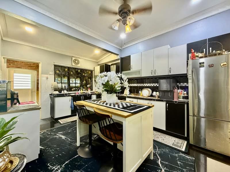 Terraced House for Sale in Taman Rakan (Kajang) - Mohd Khairul Amadi Mohd Yusoff - Kitchen - PropertyGuru.com.my
