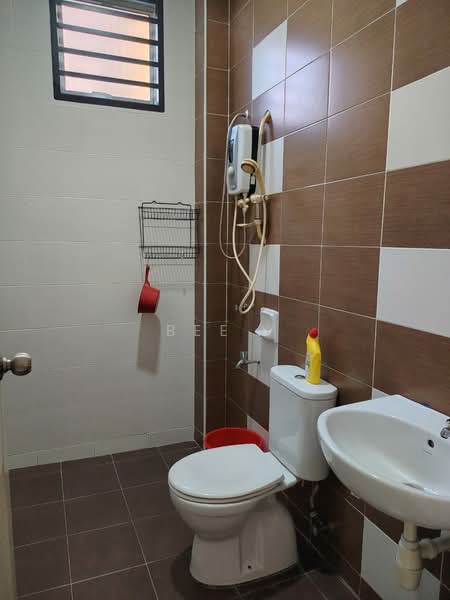 Bungalow for Sale in Taman Belimbing Setia (Durian Tunggal) - Bee . - Bathroom - PropertyGuru.com.my