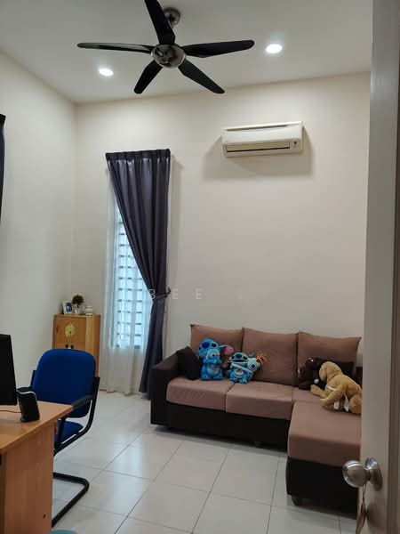Bungalow for Sale in Taman Belimbing Setia (Durian Tunggal) - Bee . - Living Room - PropertyGuru.com.my