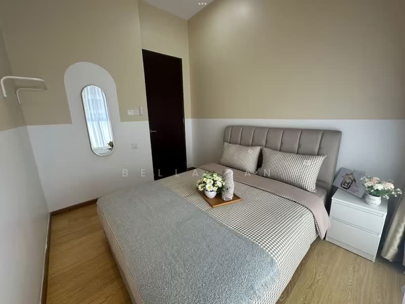 Kondominium untuk Dijual di Royal Strand @ Country Garden Danga Bay - Bella Tan - Bedroom - PropertyGuru.com.my