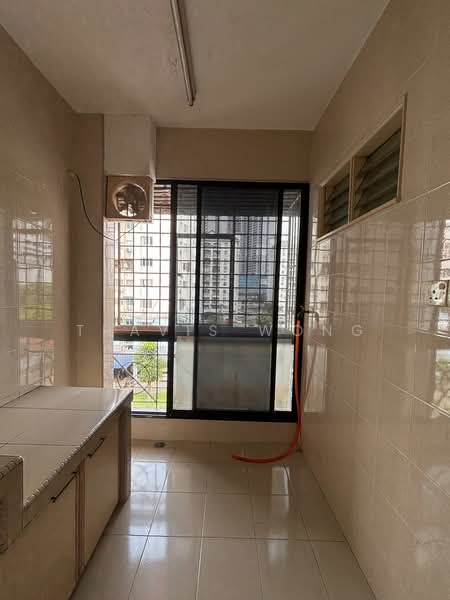 Apartment for Sale at Tasik Heights Apartment - Travis Wong - Kitchen - PropertyGuru.com.my
