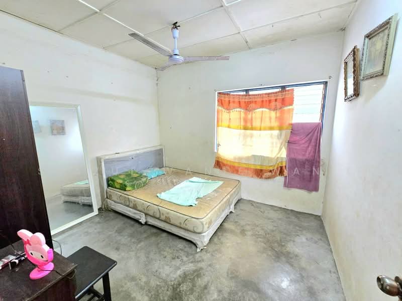 2-storey Terraced House for Sale in Taman Tasik Semenyih (Semenyih) - Syazue Wanie Wanie - Bedroom - PropertyGuru.com.my