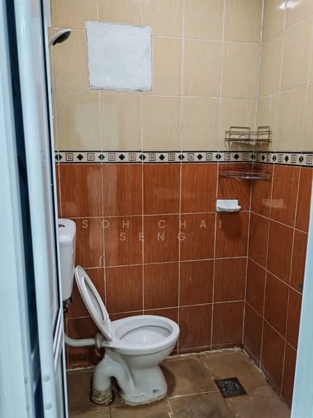 1-storey Terraced House for Sale in Taman Puteri Wangsa (Ulu Tiram) - Soh Chai Seng - Bathroom - PropertyGuru.com.my