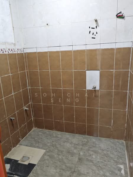 1-storey Terraced House for Sale in Taman Puteri Wangsa (Ulu Tiram) - Soh Chai Seng - Bathroom - PropertyGuru.com.my