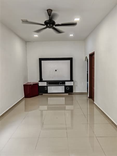 1-storey Terraced House for Sale in Taman Puteri Wangsa (Ulu Tiram) - Soh Chai Seng - Living Room - PropertyGuru.com.my