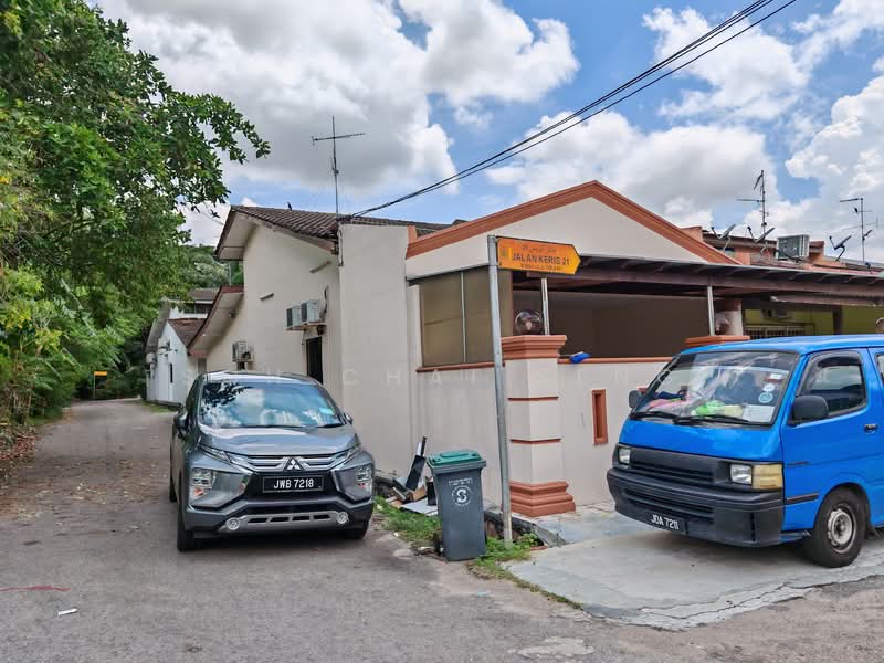 1-storey Terraced House for Sale in Taman Puteri Wangsa (Ulu Tiram) - Soh Chai Seng - Exterior - PropertyGuru.com.my