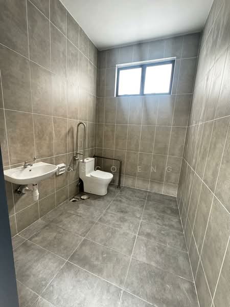 Kilang untuk Disewa di Eco Business Park 1 (Johor Bahru) - Bosco Eng - Bathroom - PropertyGuru.com.my